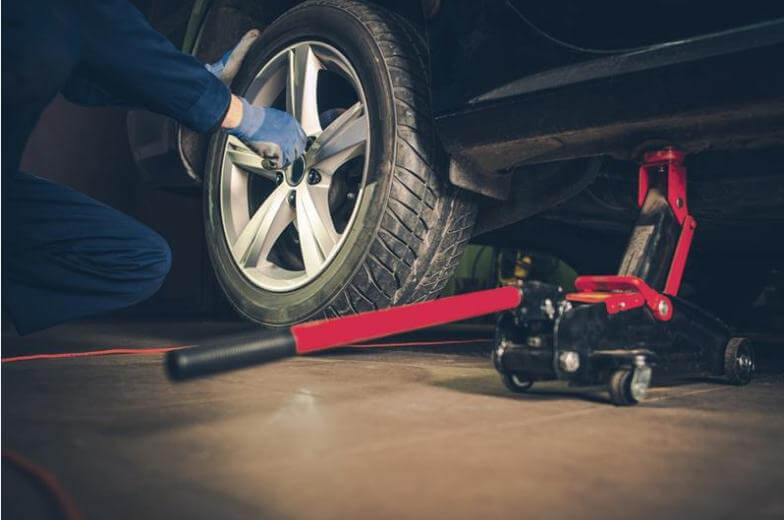 Giải đáp chi tiết tại sao cần bảo dưỡng lốp ô tô?